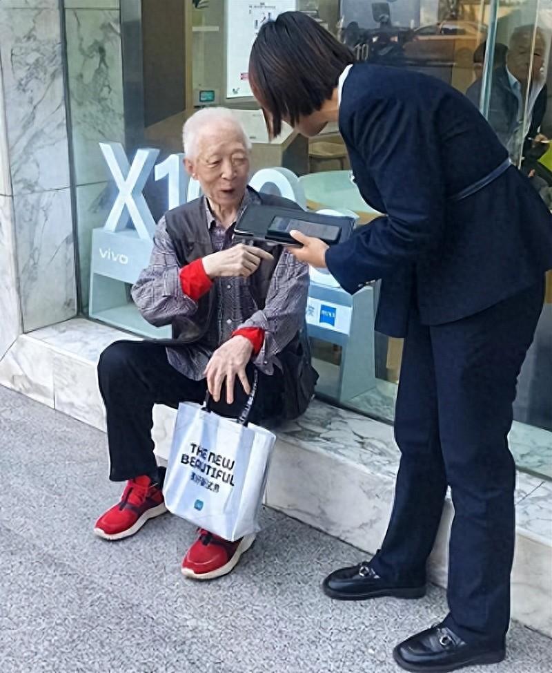 陕西移动西安分公司:心级服务,让爱零距离-赫兹号卡网-赫兹通讯