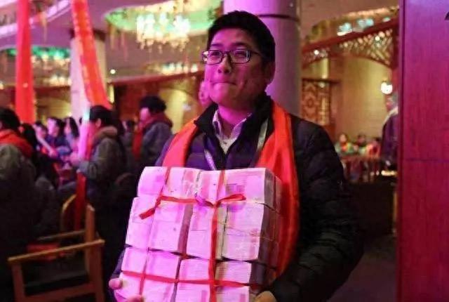 移动年终奖2.47万,员工幸福用户咋薅羊毛?-赫兹号卡网-赫兹通讯