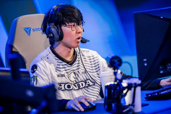 下路Yeon与辅助CoreJJ