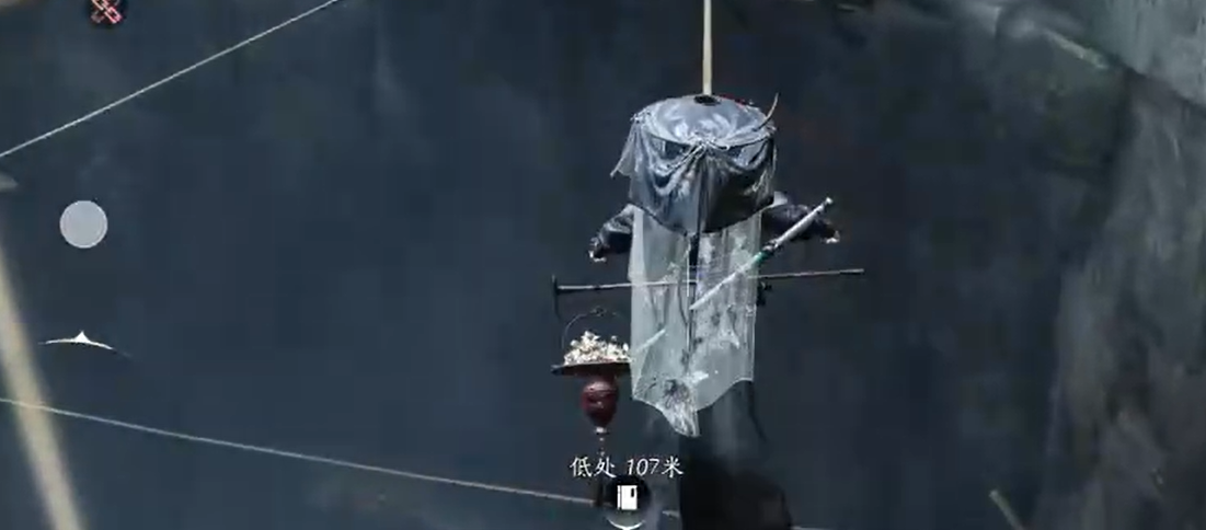 悬崖间的绳索关卡